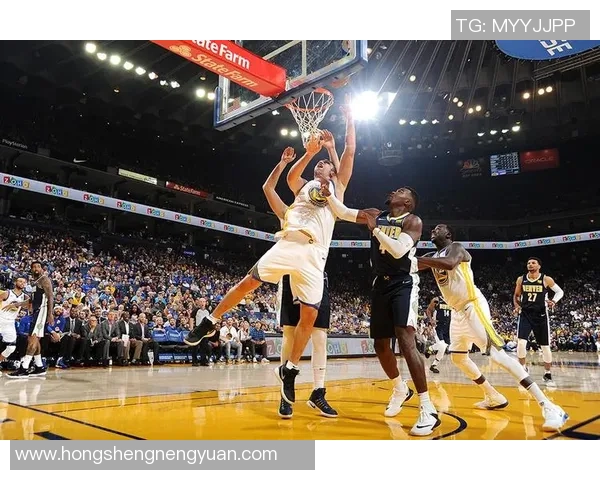 季前赛精彩回放勇士与掘金的激烈对决全场精彩瞬间解析